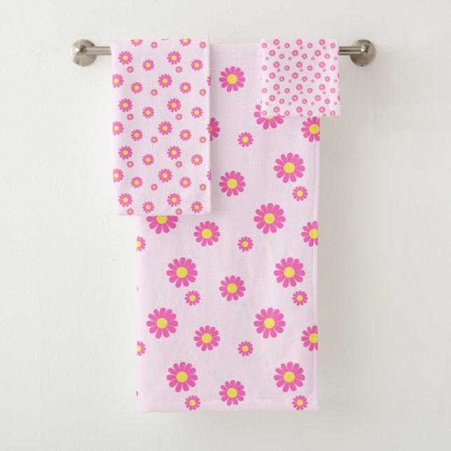 Daisy Pink Bath Towel Set (Insitu)