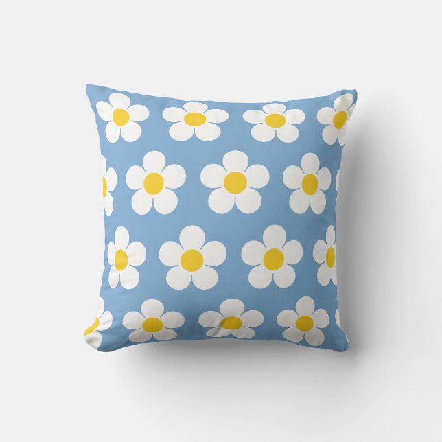 Daisy Print Throw Pillow (Front)