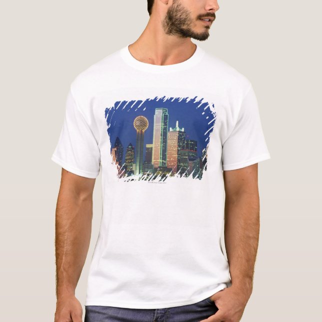 'Dallas, TX skyline at night with Reunion Tower' T-Shirt (Front)