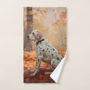 Dalmatien dans les feuilles d'automne tombent insp