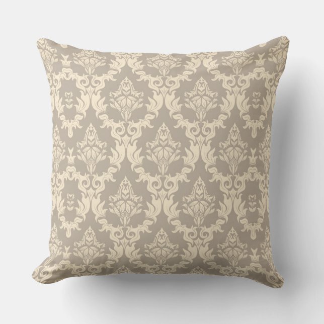 Damask background throw pillow (Front)