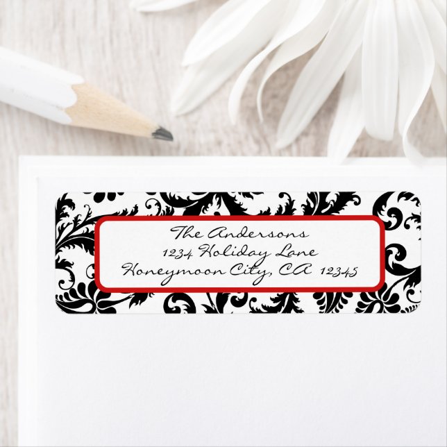 Damask Swirl Étiquette de adresse rouge et noir (En situation)