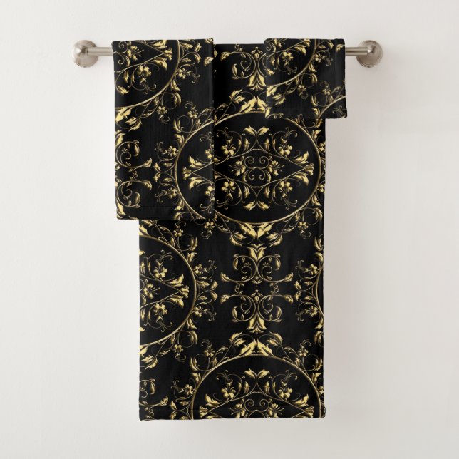 Damassé florale d'or sur l'ensemble noir de (En situation)