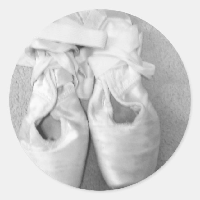Dance En Pointe Sticker (Front)