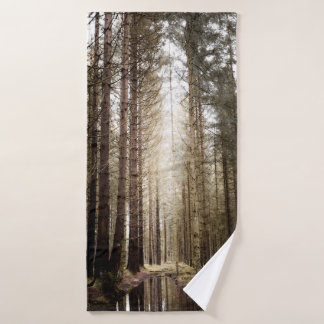 DANS LA FORÊT