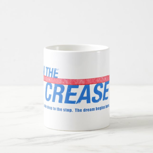 DANS LA TASSE DE FILM DE PLI (Centre)