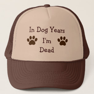 Dans l'année des chiens, je suis Casquette mort