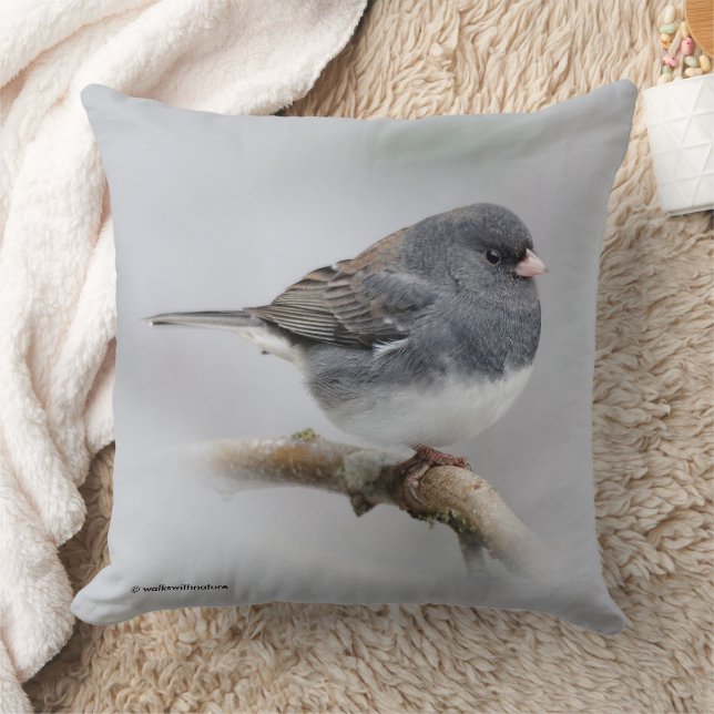 Dark-Eyed Junco Sparrow Songbird in Tree Throw Pillow (Blanket)