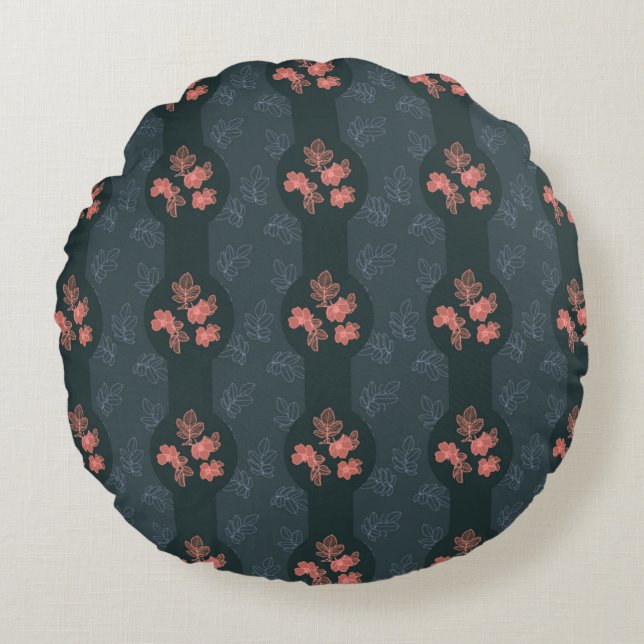 Dark Gothic Rose Pattern  Round Pillow (Front)