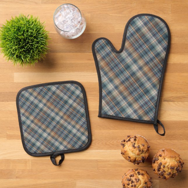 Dark Teal Blue Beige Tan Plaid Gingham Pattern Oven Mitt & Pot Holder Set (Top Down)