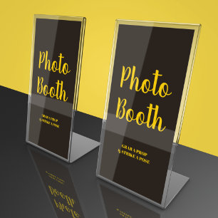 Dark Theme Wedding Pedestal Sign