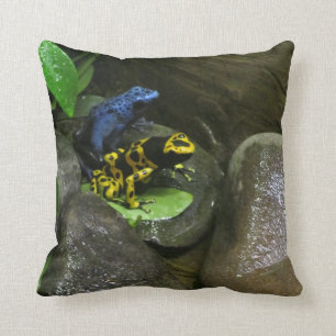 Dart Frog Buddies Throw Pillow