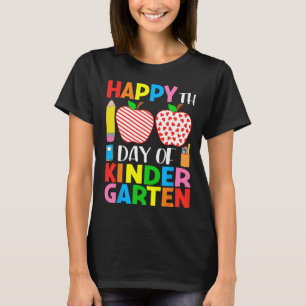 Day Of Kindergarten Teacher And Student Hearts Str T-Shirt