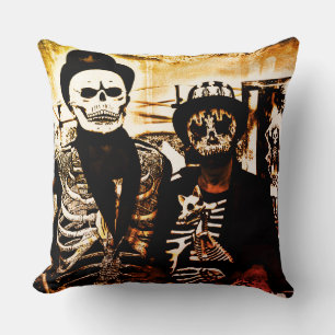 Day of the Dead Pillow - una pareja de esqueletos