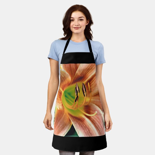 Daylily Macro Apron (Worn)