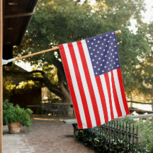 Drapeau américain patriotique avec poteau et suppo