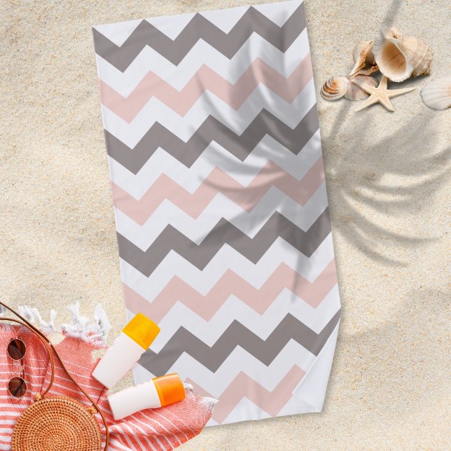 De Plage Cute Blush rose Grey Chevron Motif Beach Serviette (Créateur téléchargé)
