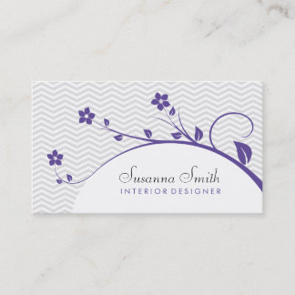De Visite Carte avec des fleurs pourpre et chevrón élégant