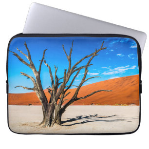 Dead tree in Deadvlei, Namibia Laptop Sleeve