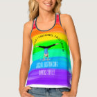 Gymnaste à distance sociale à l'arc-en-ciel 1 carr