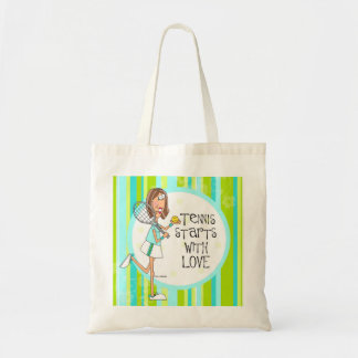 Débuts de tennis avec le sac fourre-tout à amour