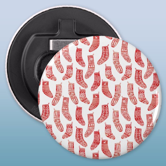 Décapsuleur Motif de réserve de Noël nordique (Nordic Stockings red and white Scandinavian festive Christmas pattern button bottle opener)