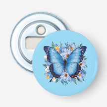Papillon bleu gracieux sur floral