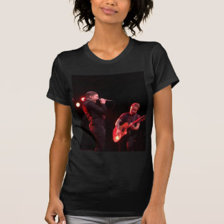 D'éclat T-shirt vers le bas