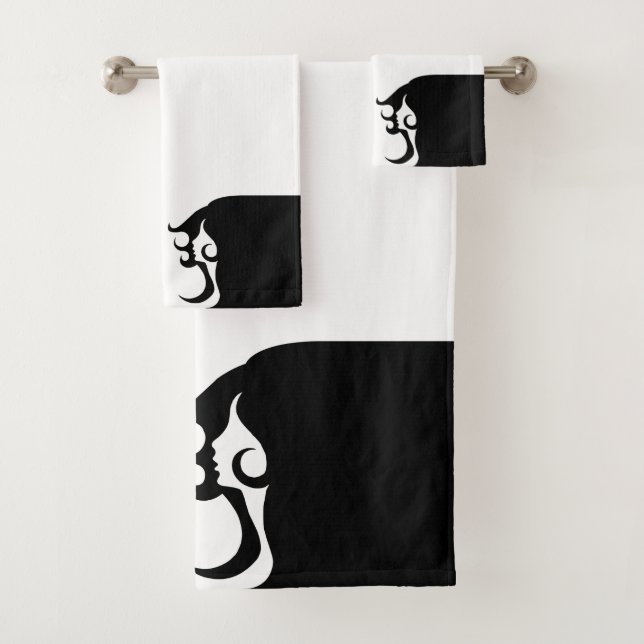 Deco Mod Woman Bath Towel Set (Insitu)