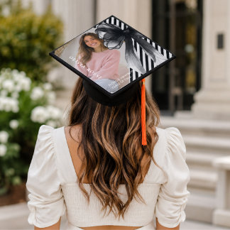Décoration élégante de chapeau de fin d'études ave