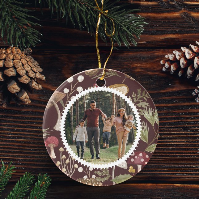 Décoration En Céramique Aquarelle des bois Champignons boisés Photo de fam (Woodland Watercolor Woodsy Mushrooms Family Photo Ceramic Ornament)