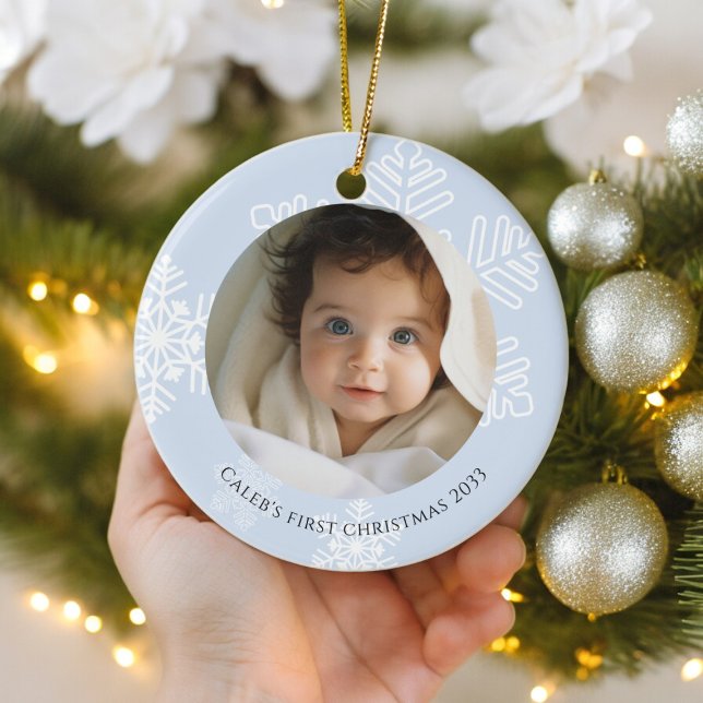 Décoration En Céramique Baby First Christmas bleu moderne Snowflakes Photo (blue snowflake babys first christmas photo ornament)