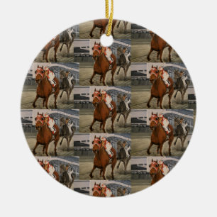 Décoration En Céramique Beau cheval ravit les propriétaires dans une cours
