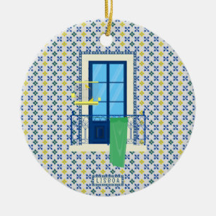 Décoration En Céramique Carreaux portugais et balcon de fenêtre avec oisea