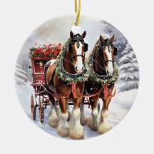 Chevaux Clydesdale sur l'ornement de Noël en céram