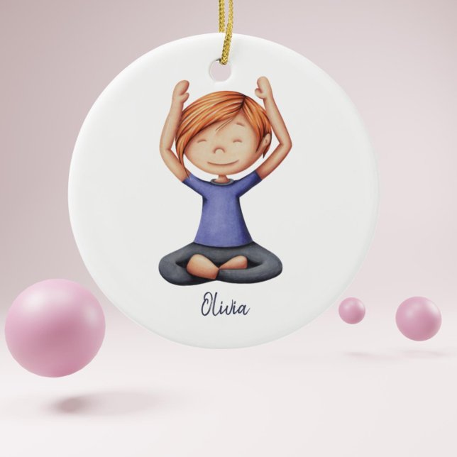 Décoration En Céramique Fille faisant du yoga méditant Noël personnalisé (Girl doing yoga illustrated personalized christmas ornament)