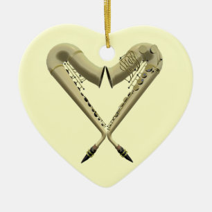Décoration En Céramique Forme de coeur de deux saxophones sur l'ornement