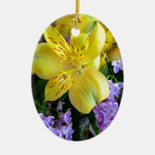 Décoration En Céramique Jaune et Fleurs Lilac Violettes