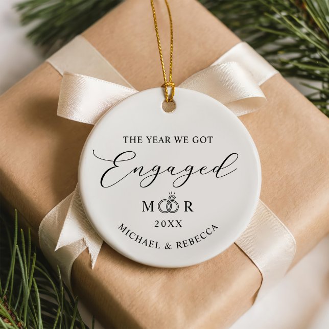Décoration En Céramique Keepsake Couple Names Ring Engaged (Créateur téléchargé)