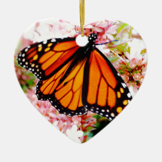 Décoration En Céramique Orange Monarch on rose flowers