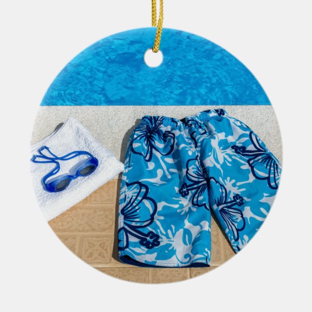 Décoration En Céramique Passerelle et serviette à la piscine (Devant)