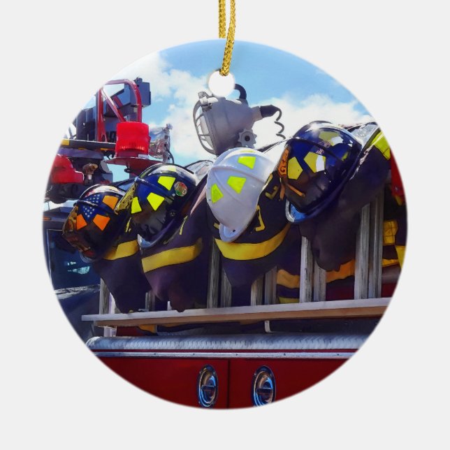 Décoration En Céramique Pompiers - Casque sur camion-pompier (Devant)