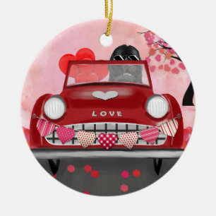 Décoration En Céramique Terre-Neuve dans une voiture avec des coeurs
