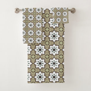 Decorative beige background patterned bath towel set