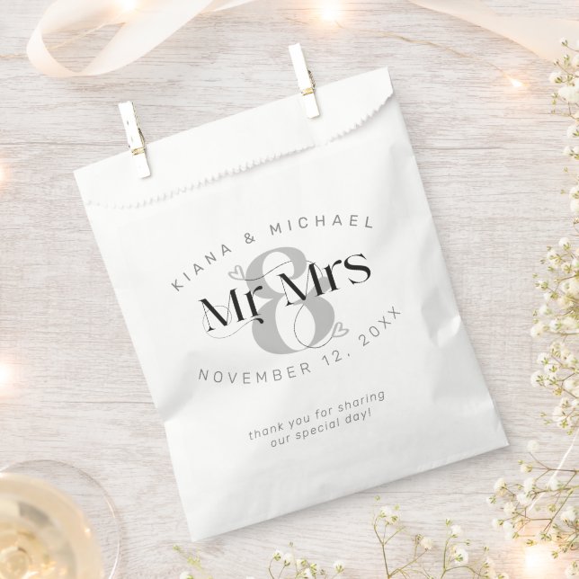 Decorative Modern Wedding Thank You Mr & Mrs ID887 Favour Bag (Clipped)