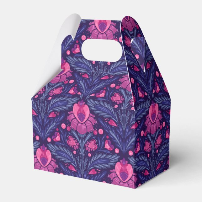 Decorative pattern with hearts favor box (Front Side)