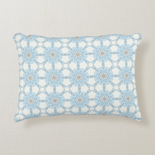 decorative pillow featuring a geometric pattern (Front)