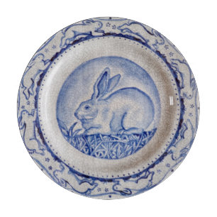 "Dedham Blue" & White Rabbit Design Cutting Board
