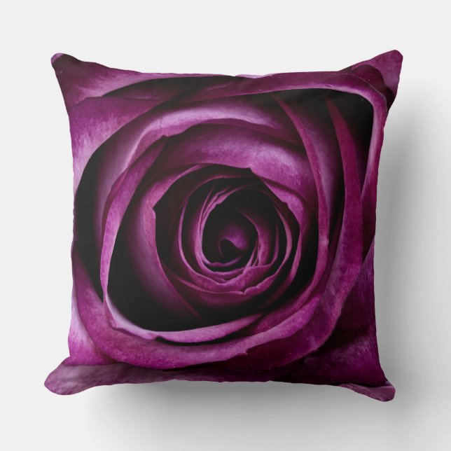 Deep Purple Flower Close Up Throw Pillow (Front)