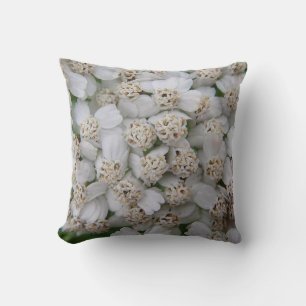 Dekokissen kleine weisse Wildblüten Throw Pillow